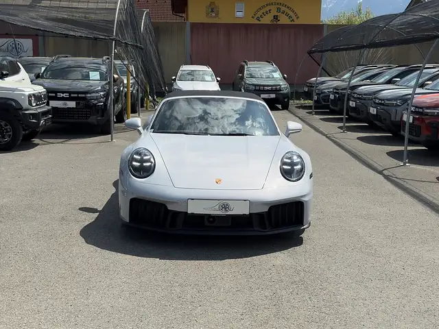 Porsche 911 Carrera 4 Cabrio GTS PDK ACC Matrix-LED BOSE Ansicht 2