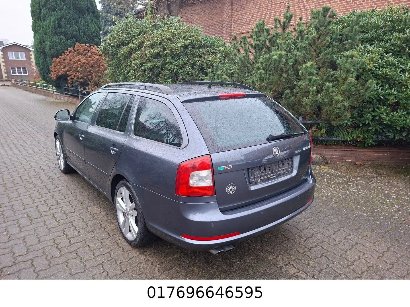 Skoda Octavia Combi 2.0 TFSI DSG RS Grau - 2