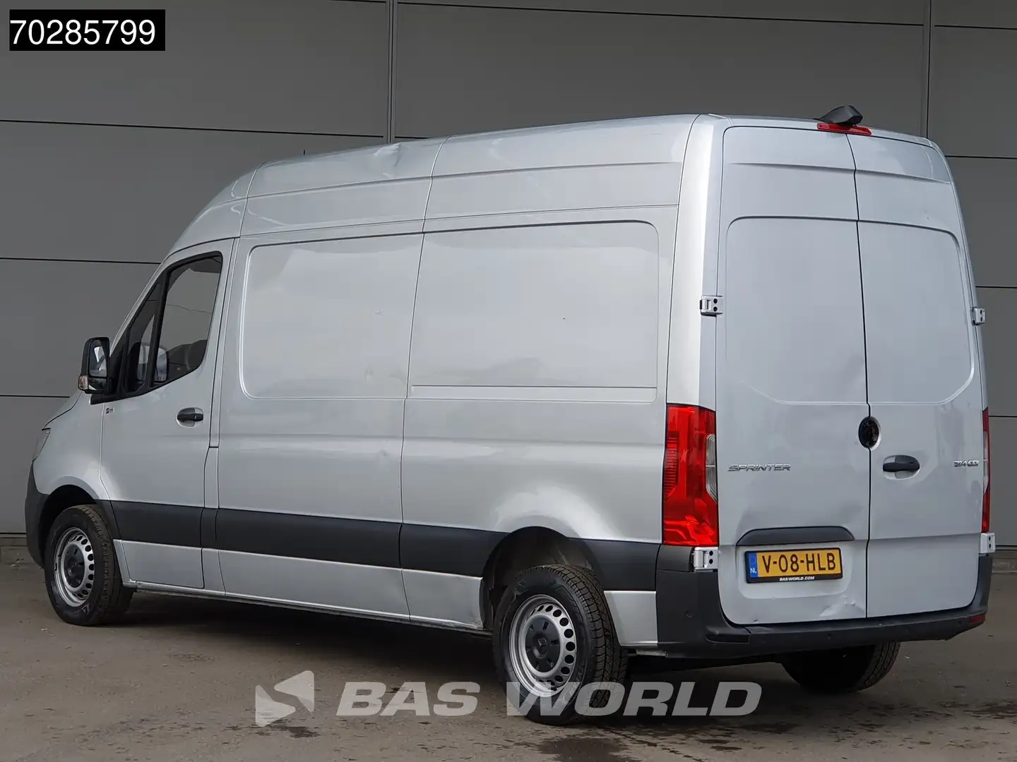 Mercedes-Benz Sprinter 214 CDI Automaat L2H2 Airco Cruise Camera Parkeers Silver - 2