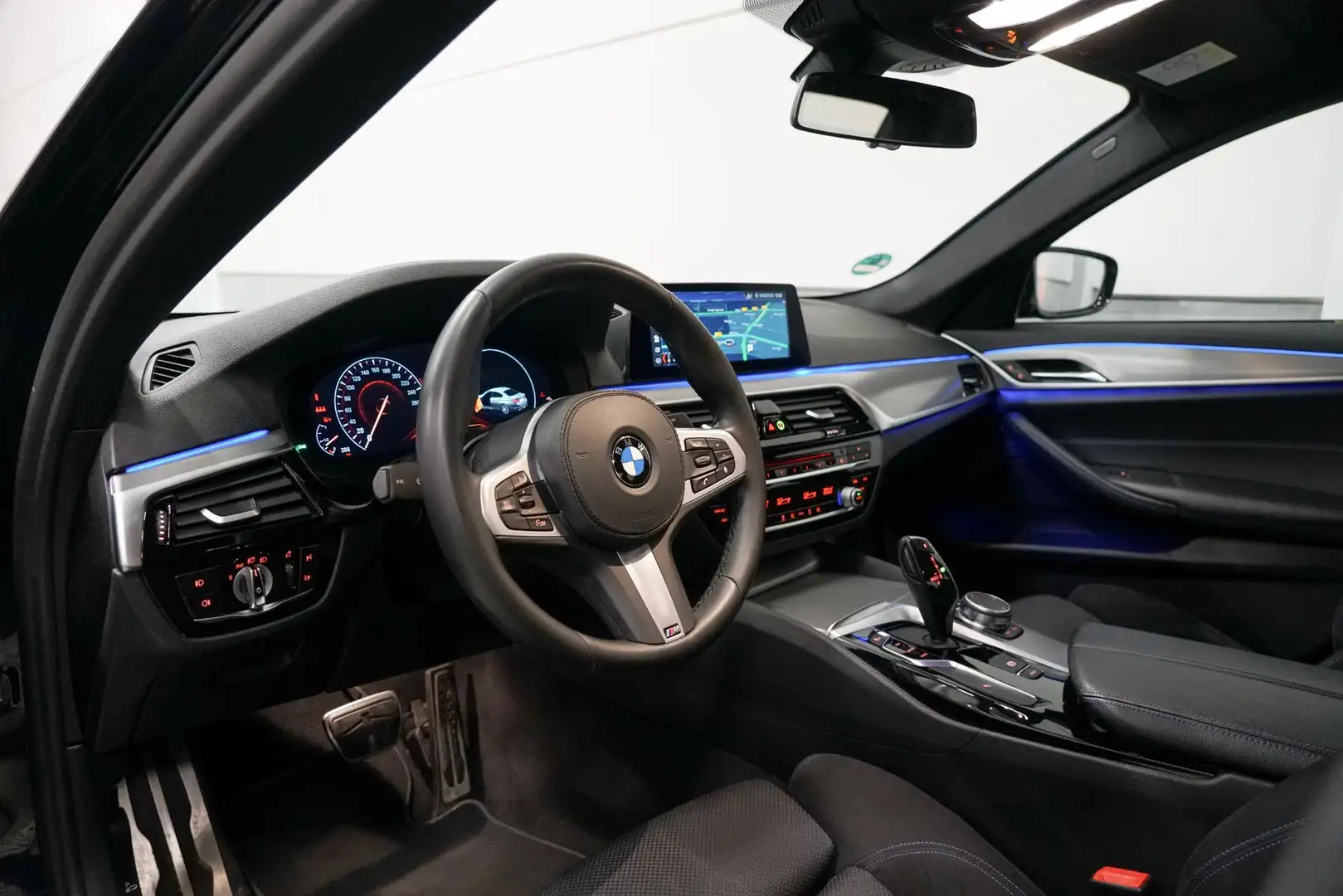 BMW 520 5-serie 520i M-Sportpakket | NL Auto | Display Key Nero - 2