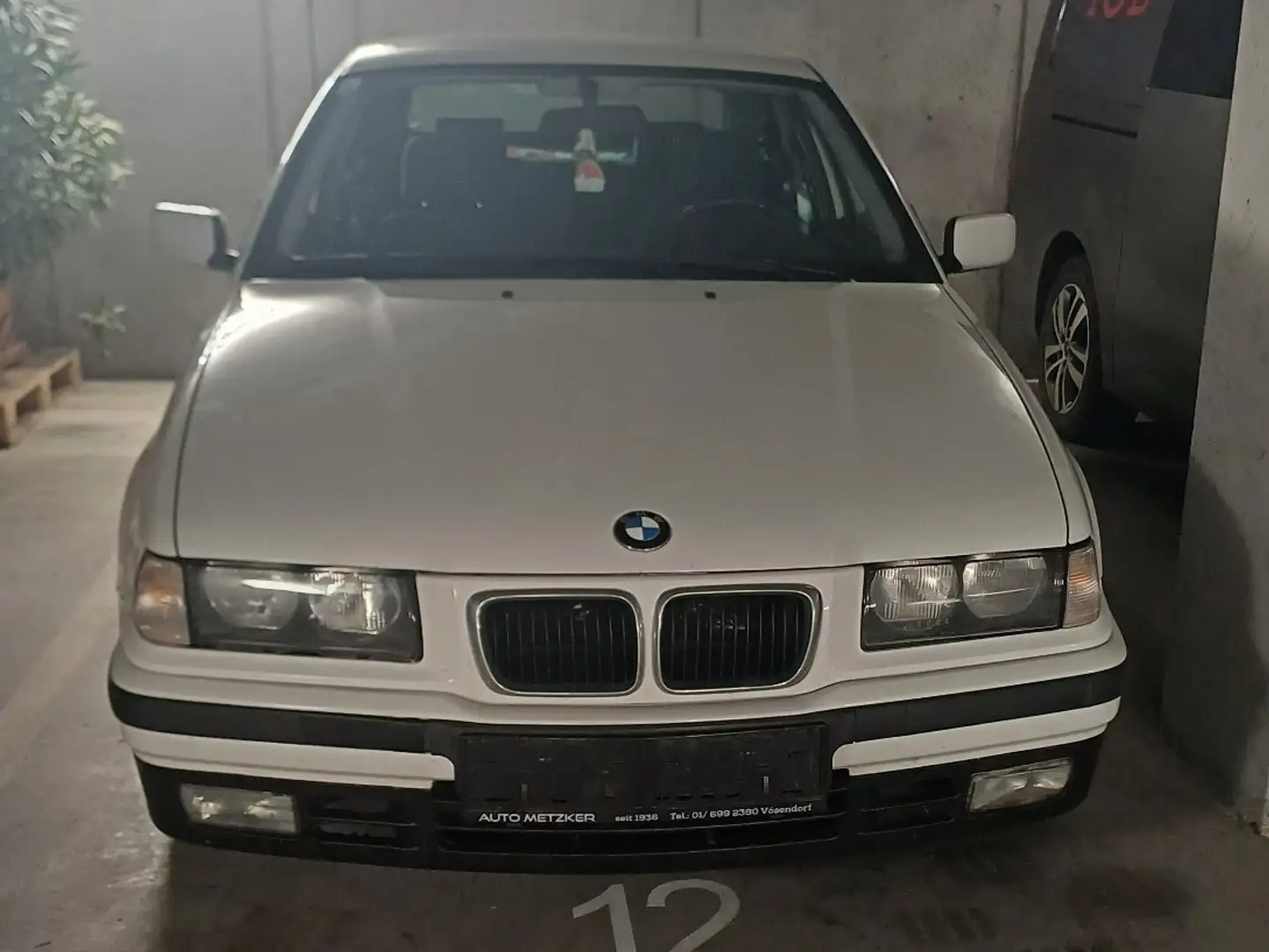 BMW 316 316i Coupé Aut. Bílá - 1