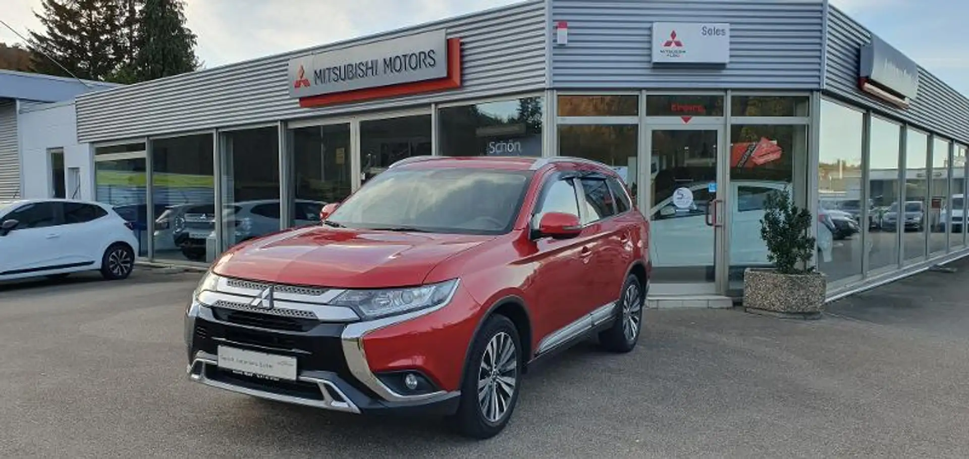 Mitsubishi Outlander Active 2.0 AUTOMATIK/NAVI/SITZHEIZUNG Rot - 1