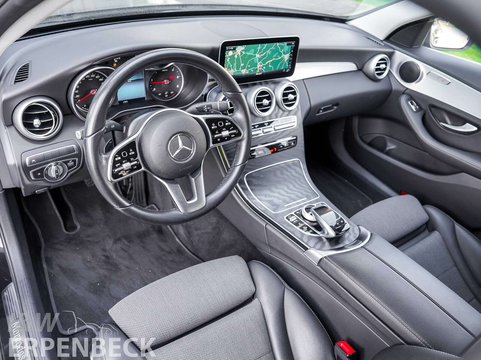 Mercedes-Benz C 220