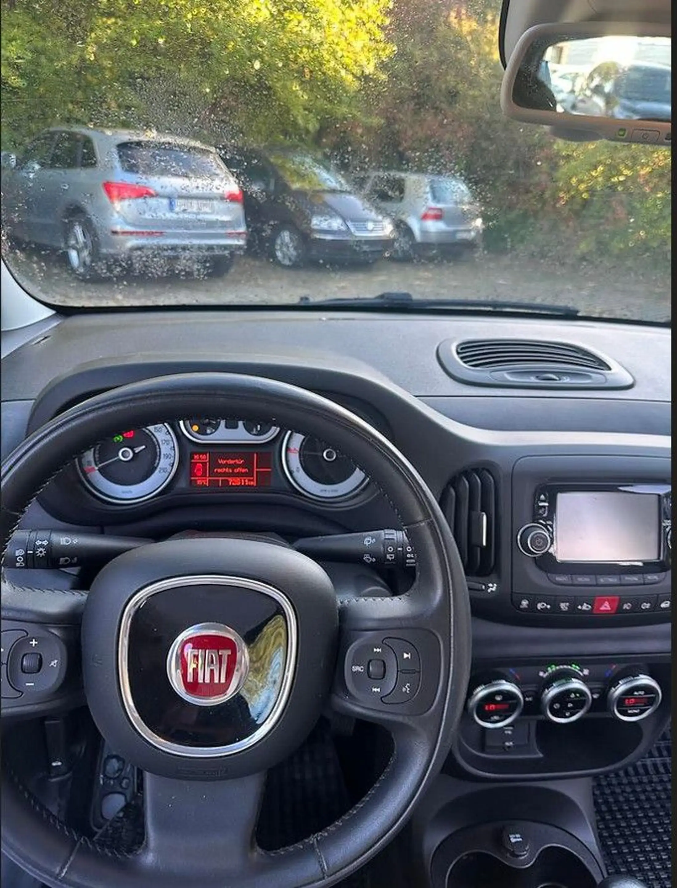 Fiat 500L Lounge — photo 10