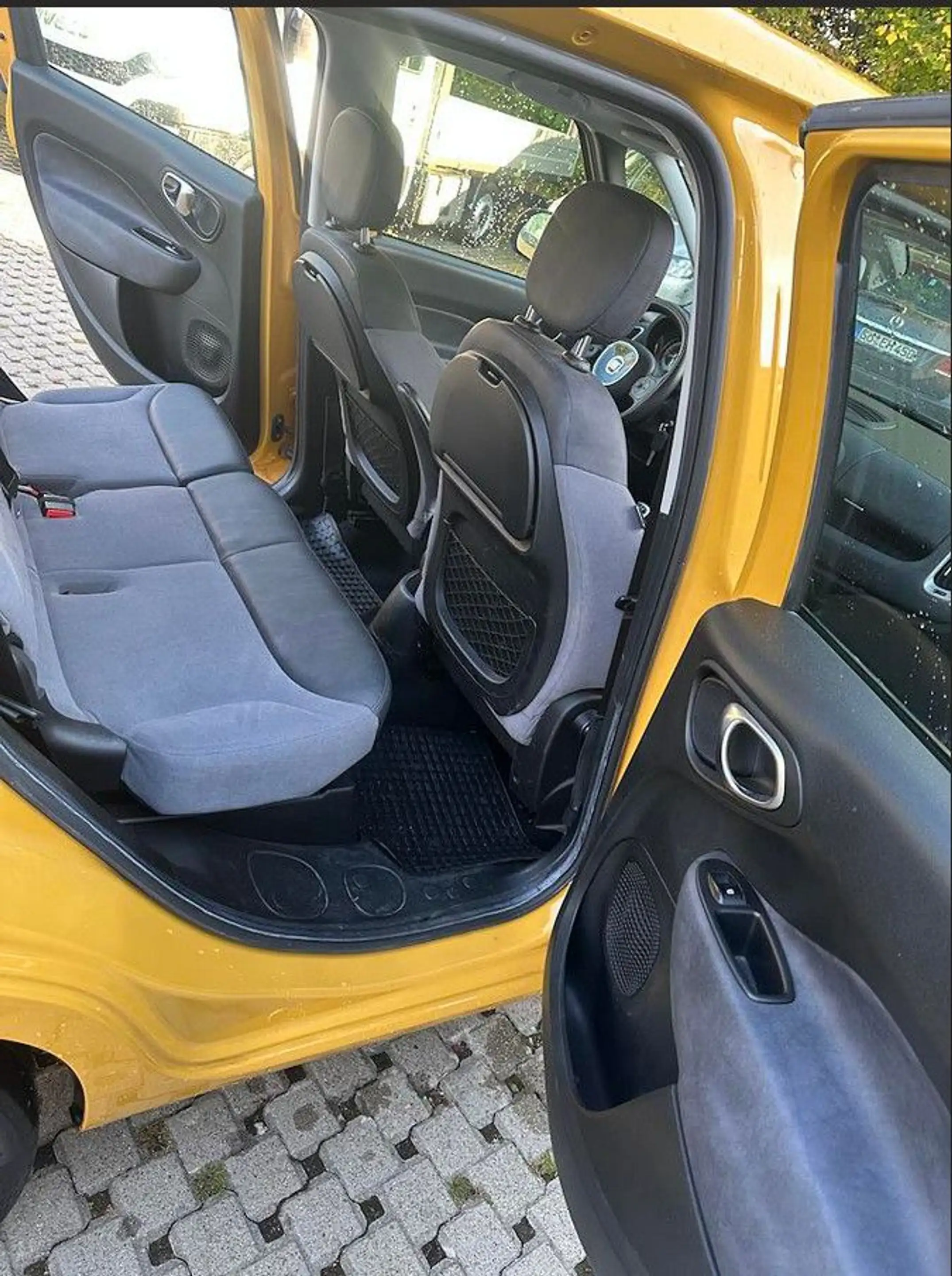 Fiat 500L Lounge — photo 13