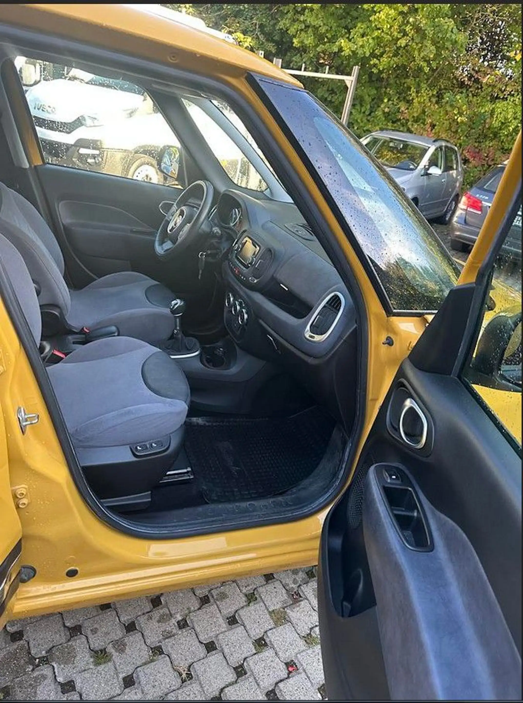 Fiat 500L Lounge — photo 12