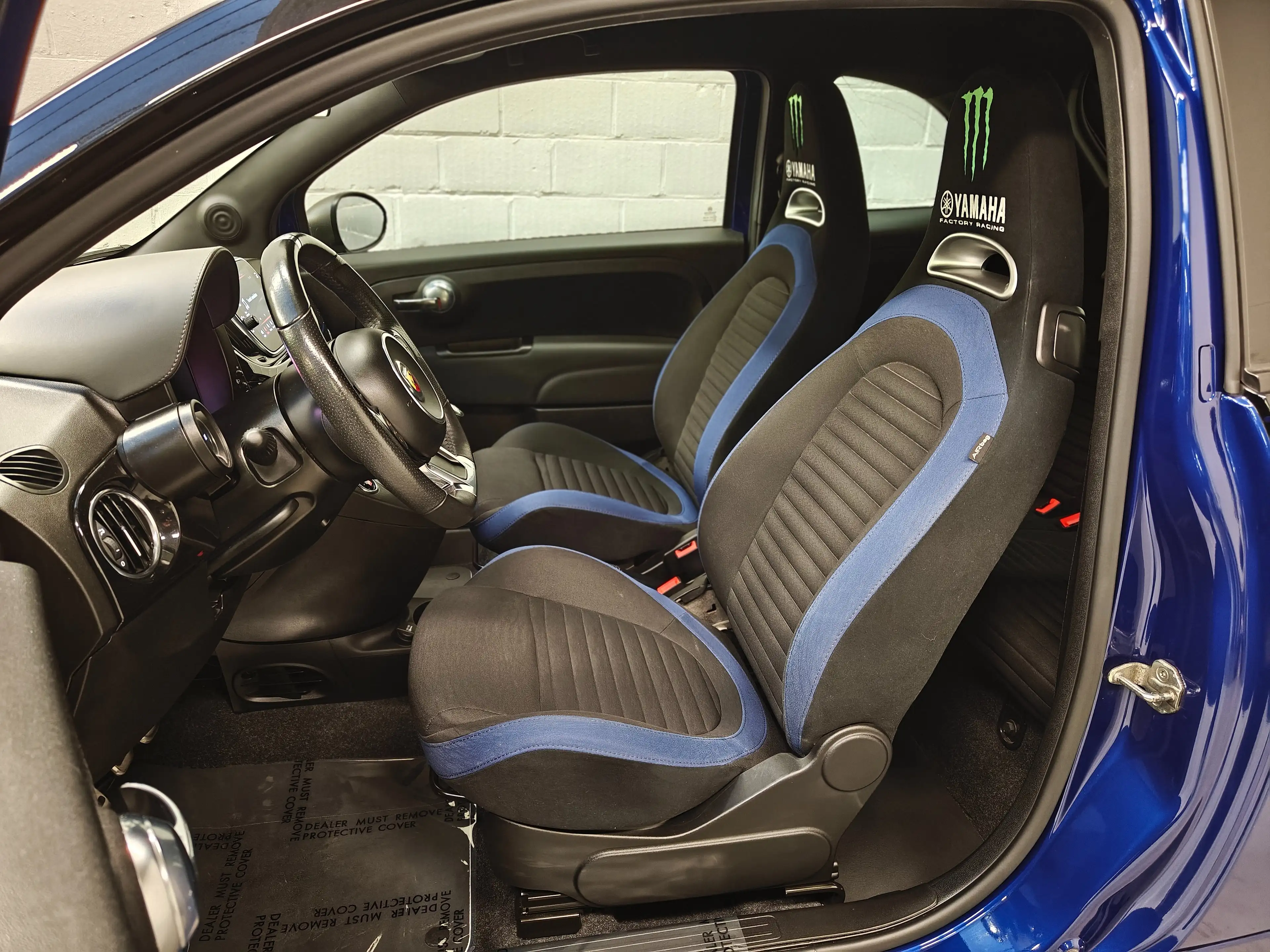 Abarth 595 1.4 T-Jet MonsterEnergyYamaha-1/2000-Apple Carplay — photo 9