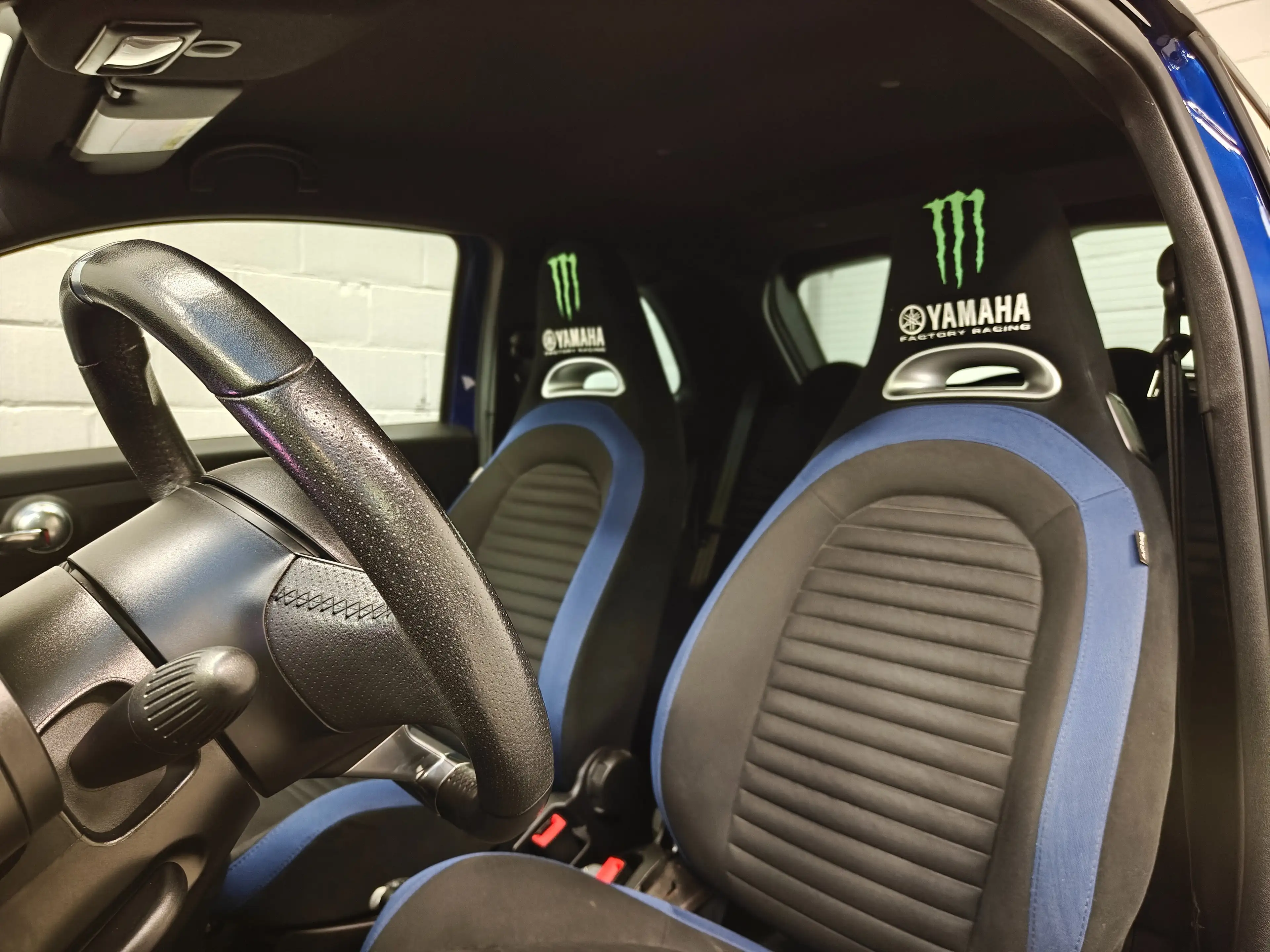 Abarth 595 1.4 T-Jet MonsterEnergyYamaha-1/2000-Apple Carplay — photo 10