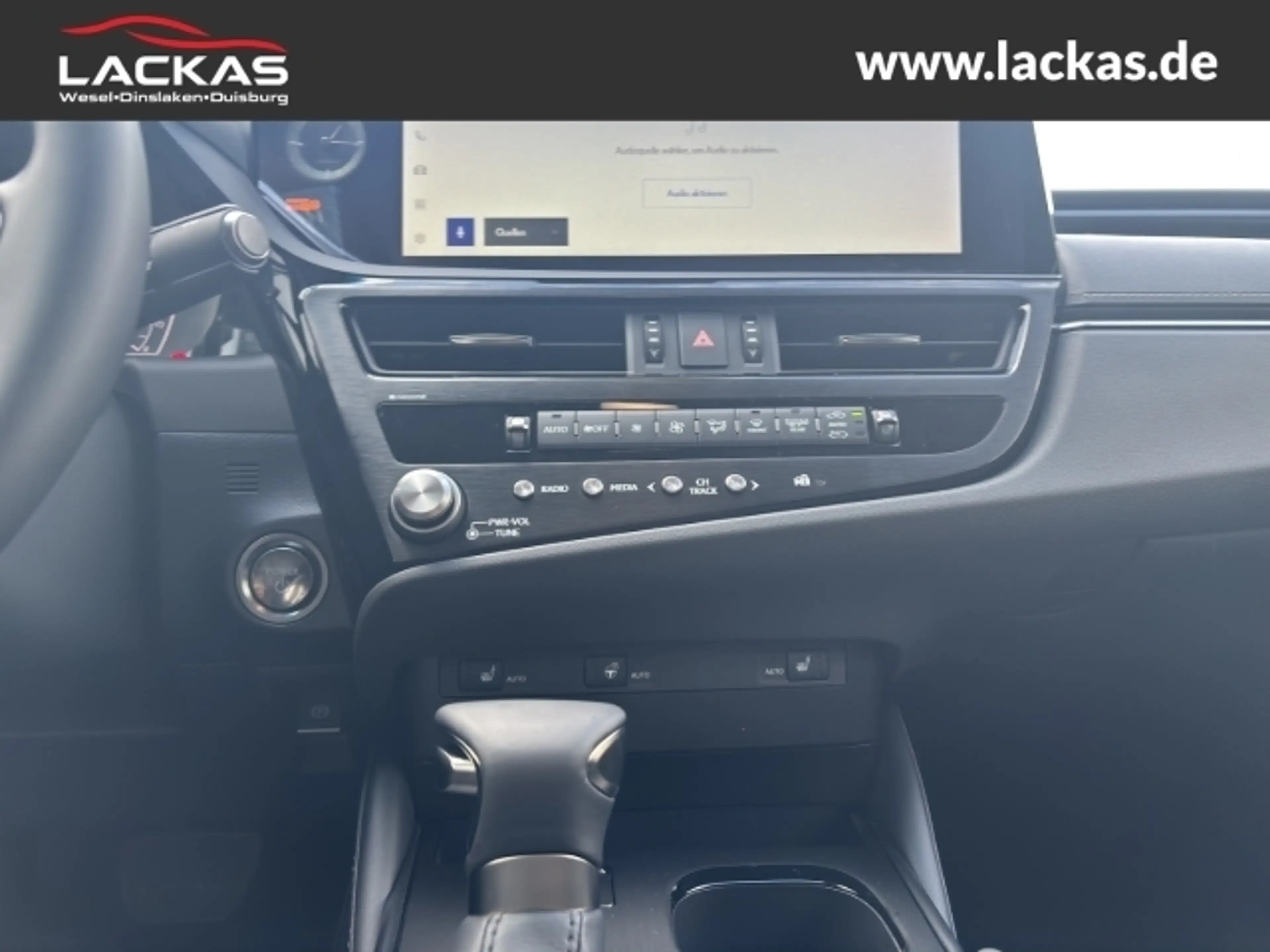 Lexus ES 300 h BUSINESS SOFORT+SCHIEBEDACH+SHZ — photo 14