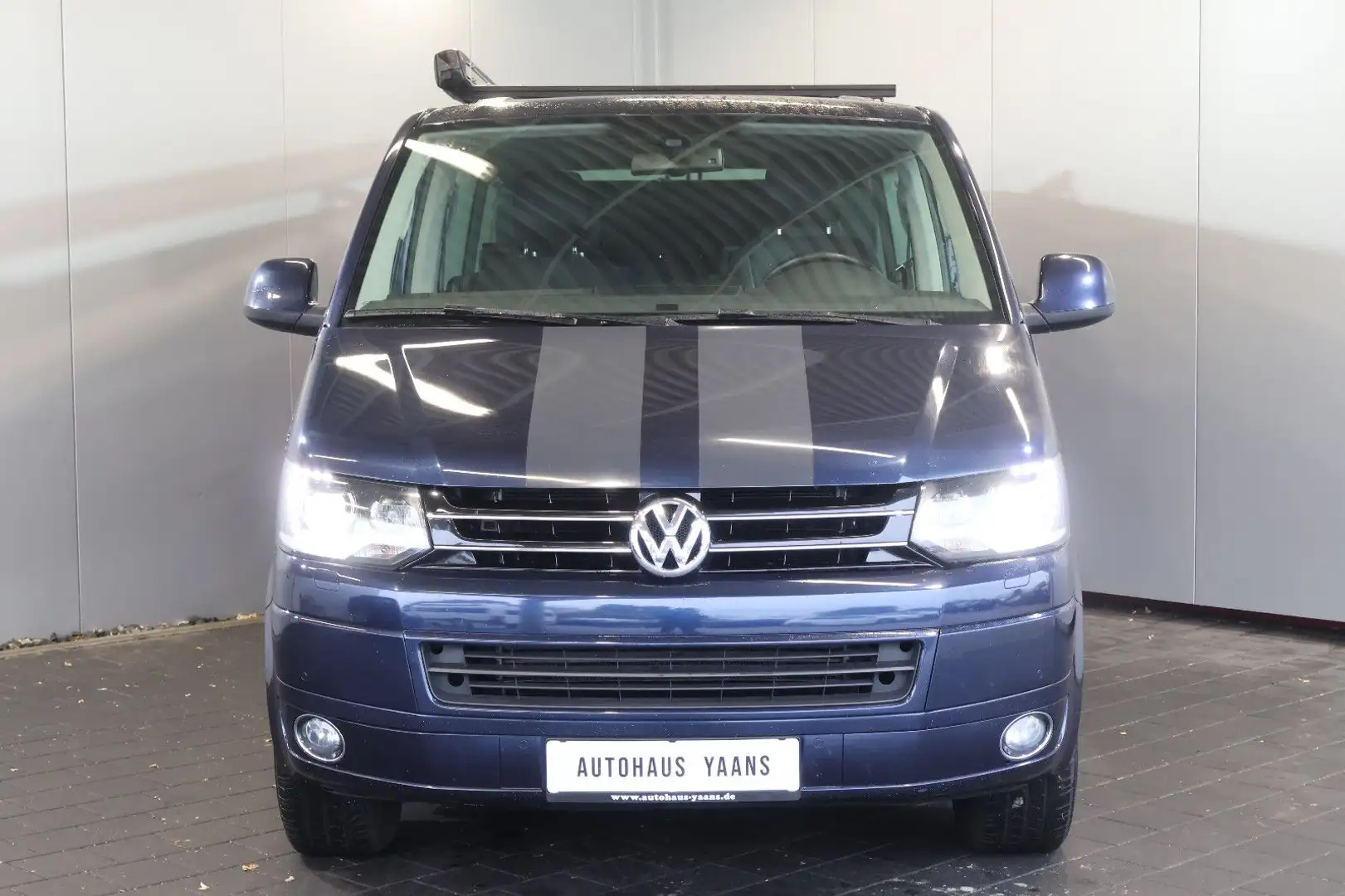 Volkswagen T5 Transporter T5 Multivan 2.0 TDI High. XEN+NAVI+KAM+AHK+7SITZ Blau - 2