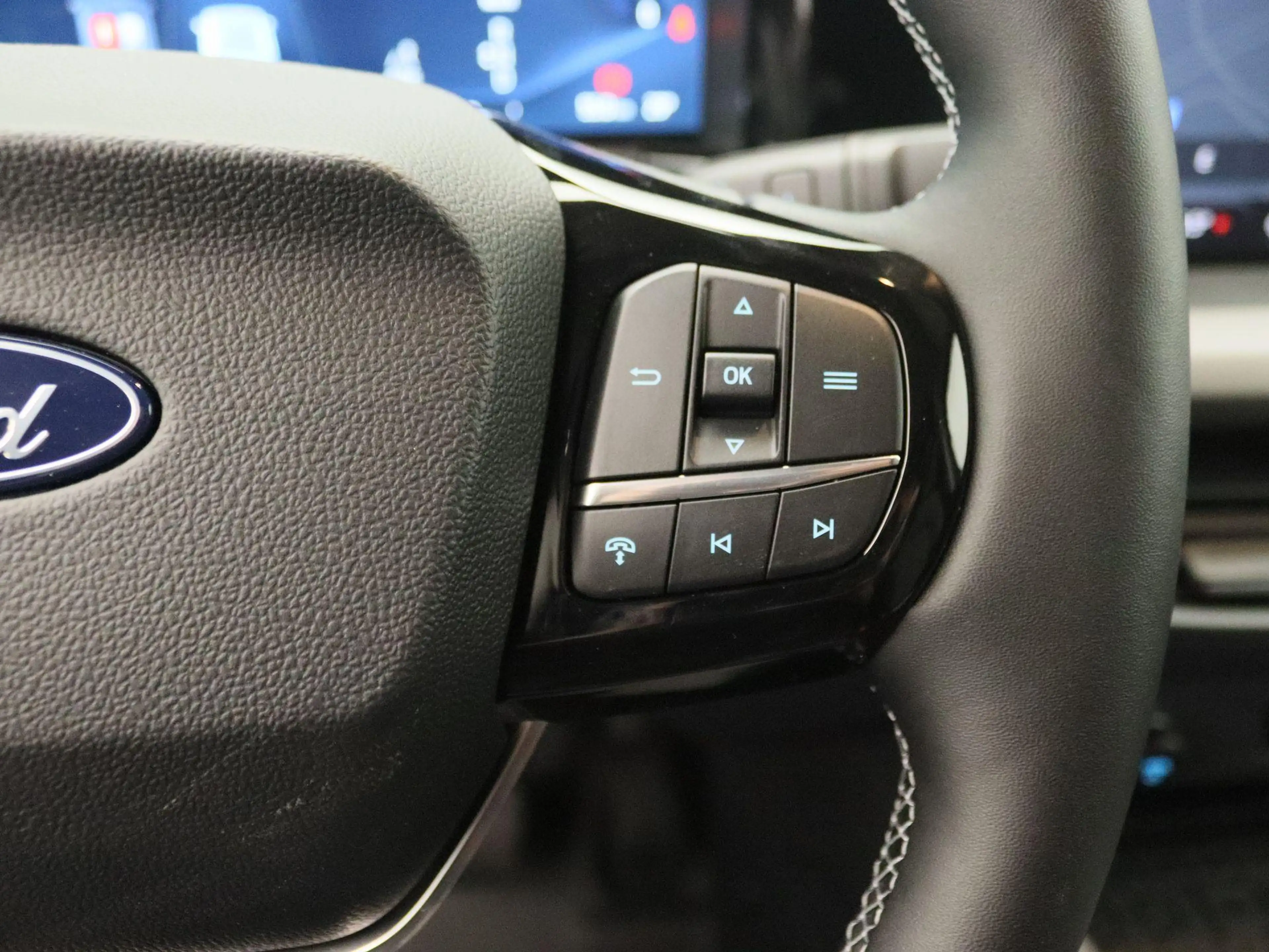 Ford E-Transit Cour. Limited 44 kWh | UIT VOORAAD LEVERBAAR | Ink — photo 15