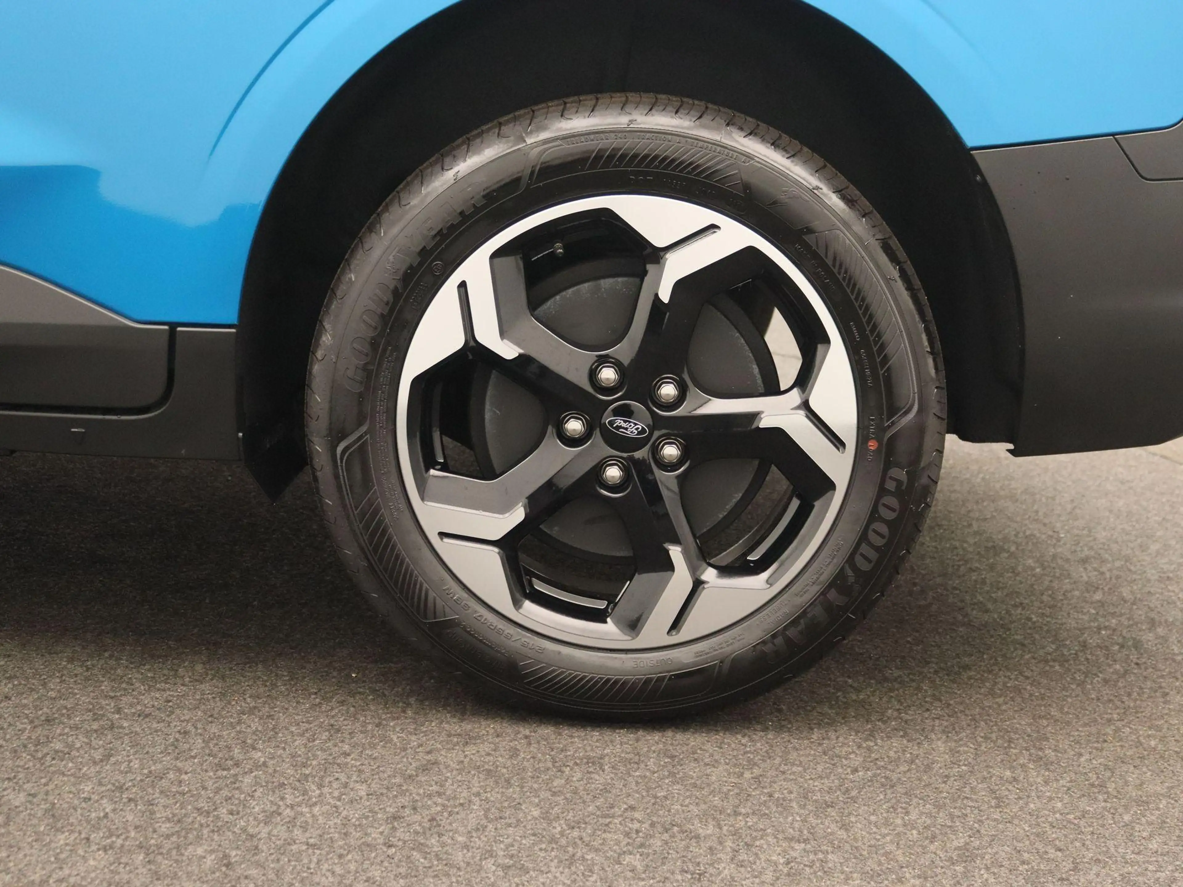 Ford E-Transit Cour. Limited 44 kWh | UIT VOORAAD LEVERBAAR | Ink — photo 13
