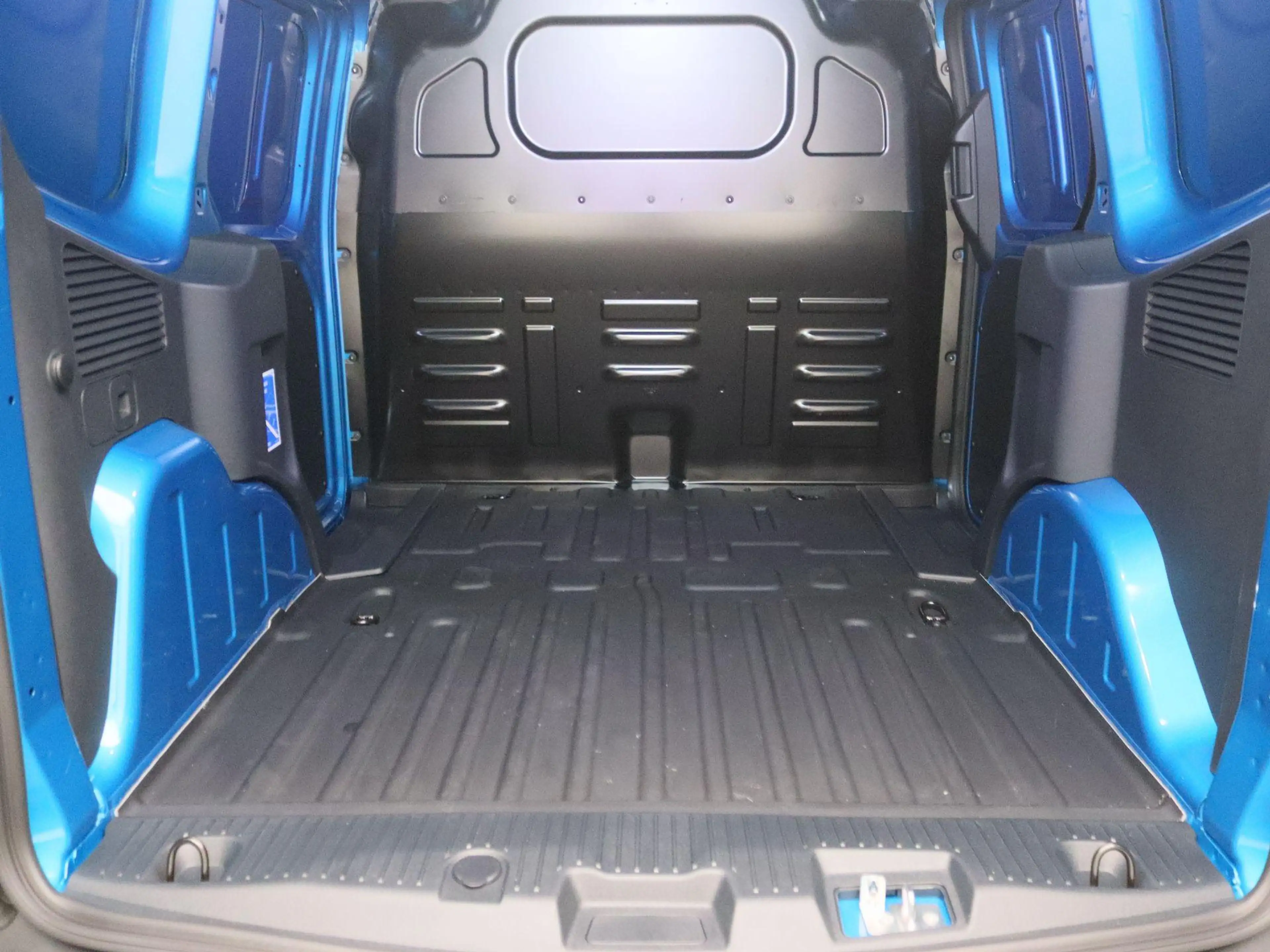 Ford E-Transit Cour. Limited 44 kWh | UIT VOORAAD LEVERBAAR | Ink — photo 11