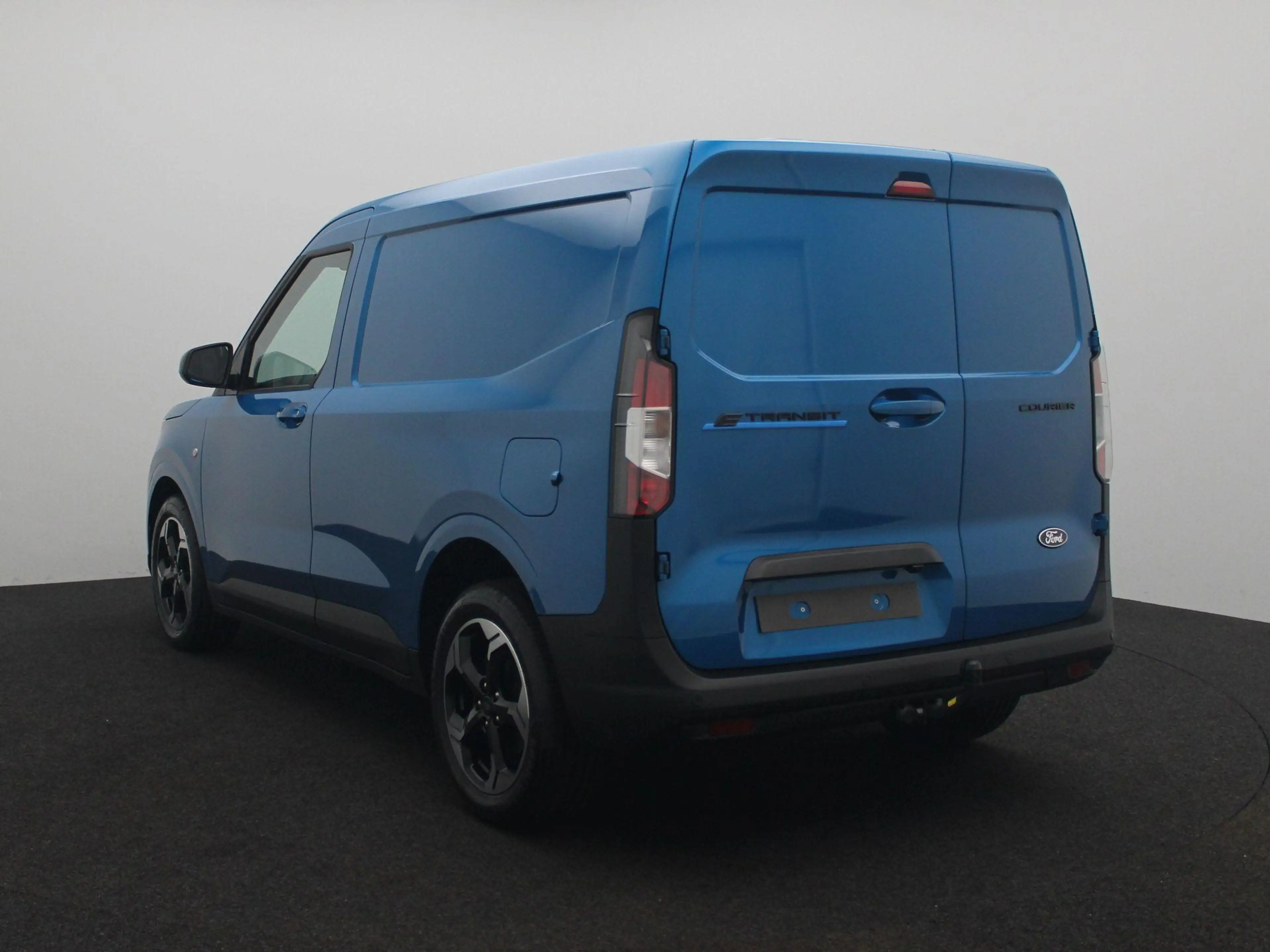 Ford E-Transit Cour. Limited 44 kWh | UIT VOORAAD LEVERBAAR | Ink — photo 2