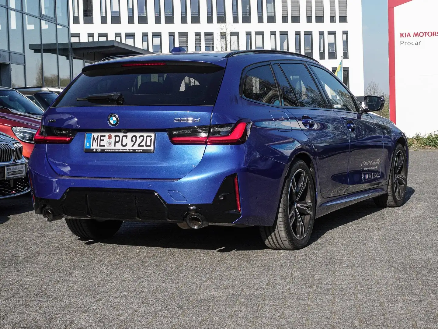BMW 320 d xDrive MSport HuD H/K DA Prof PA+ Blau - 2
