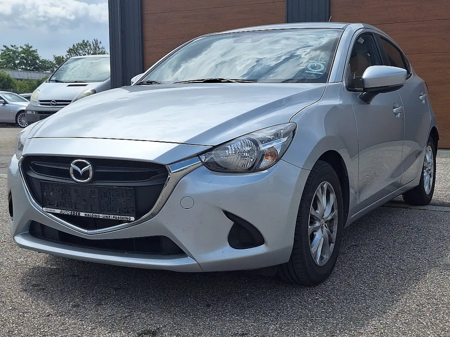 Mazda 2 Mazda2 G90 Attraction AUTOMATIK Grau - 1