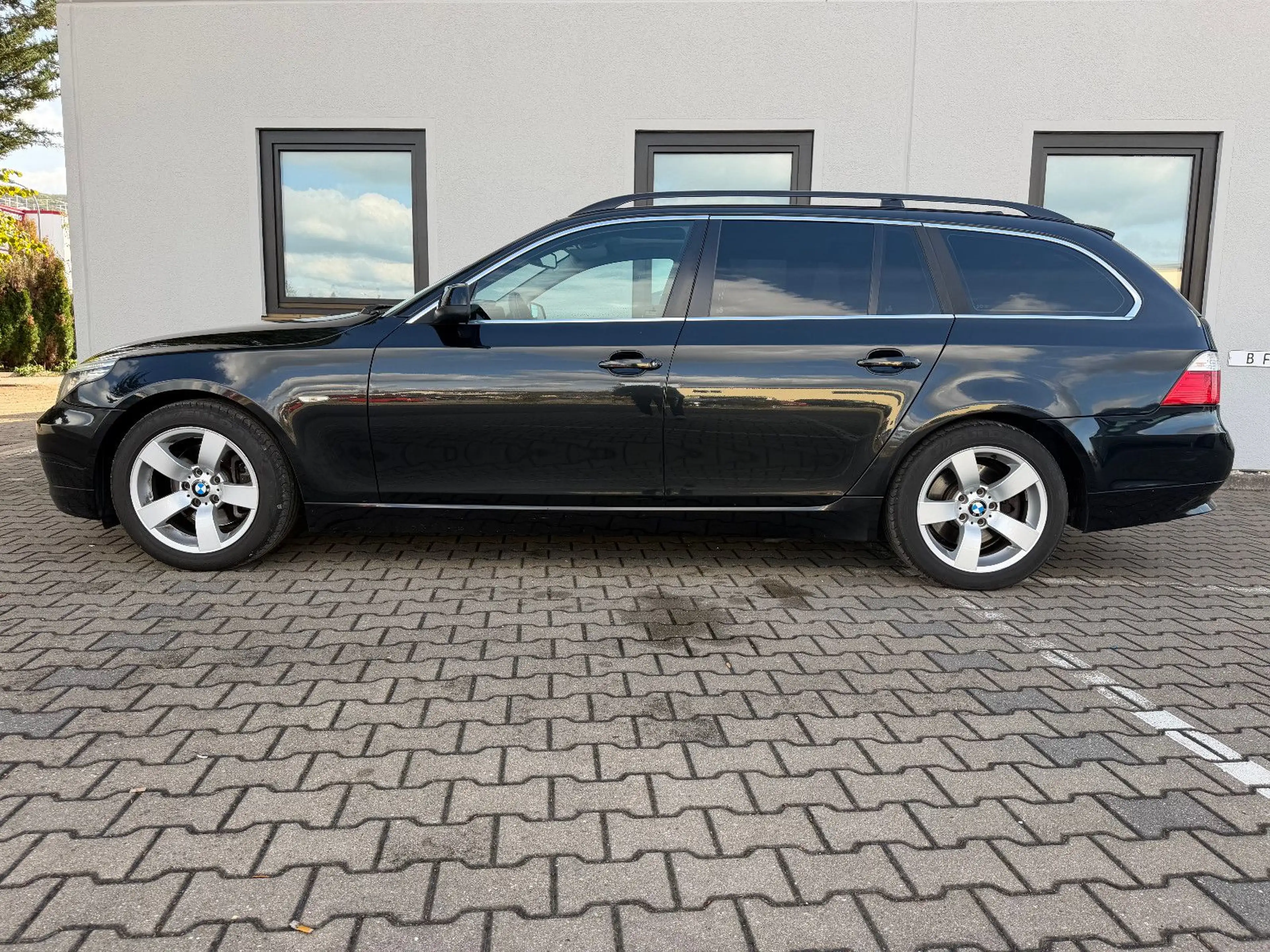 BMW 525 d Touring Edition Exclusive — photo 3