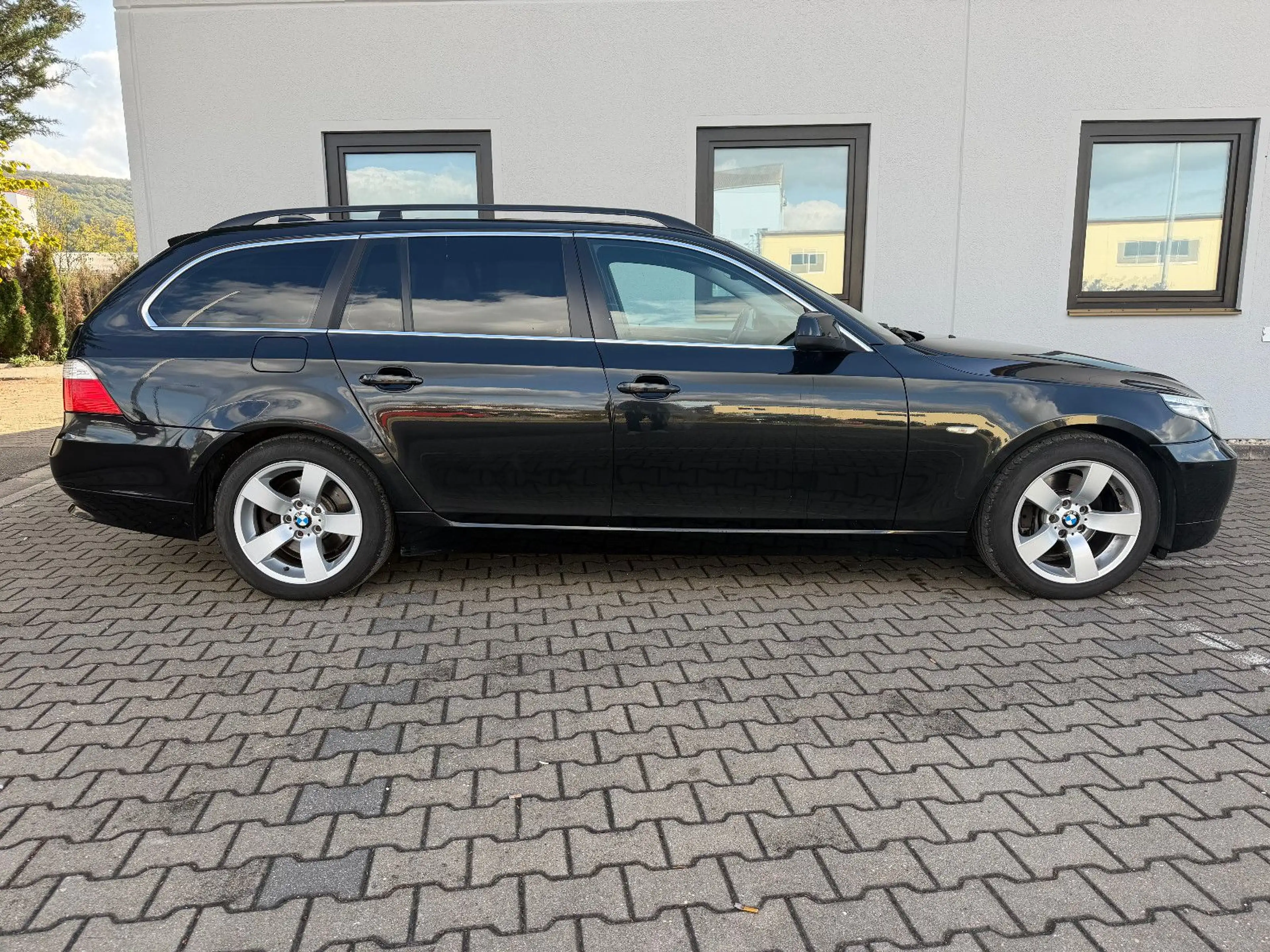 BMW 525 d Touring Edition Exclusive — photo 7
