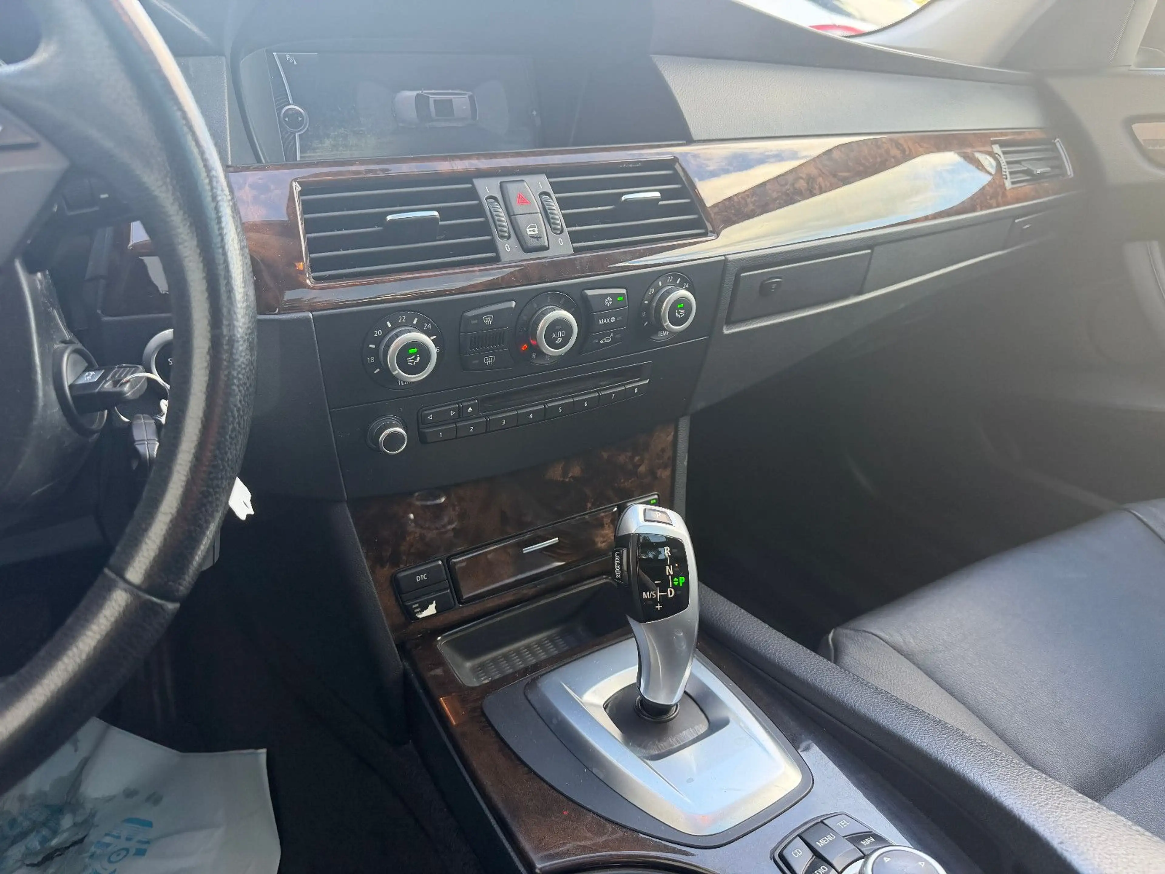 BMW 525 d Touring Edition Exclusive — photo 12