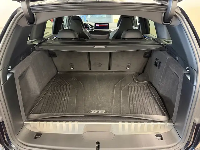 BMW X3 view 11