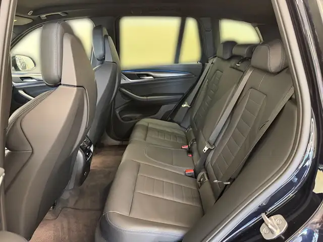 BMW X3 view 7