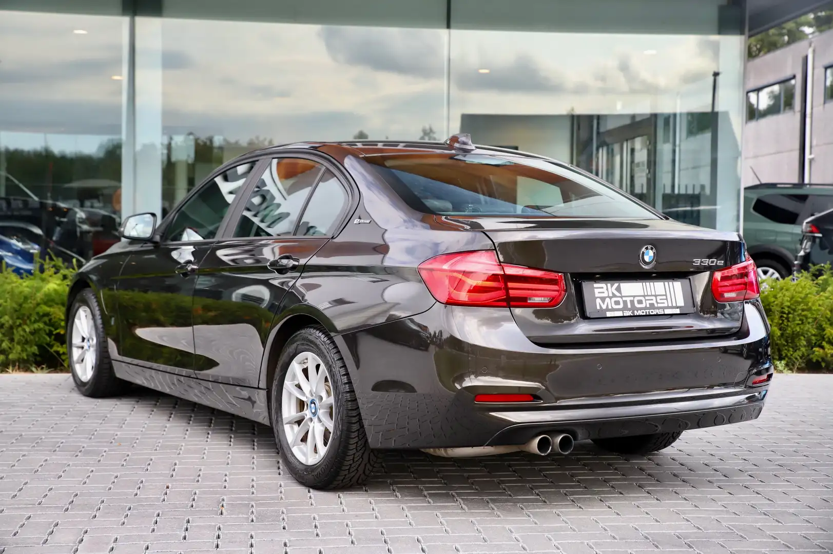 BMW 330 e iPerformance /64.000KM/CRUISE/LED/NAVI/GARANTIE Brun - 2