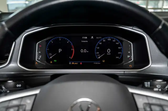 Volkswagen T-Roc view 12