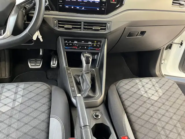 Volkswagen Taigo view 9
