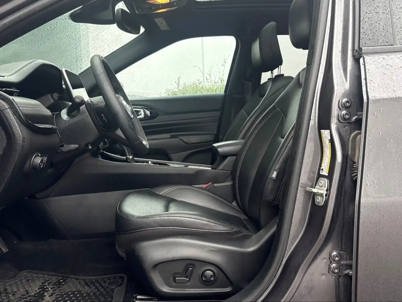 Jeep Compass photo Jeep Compass
