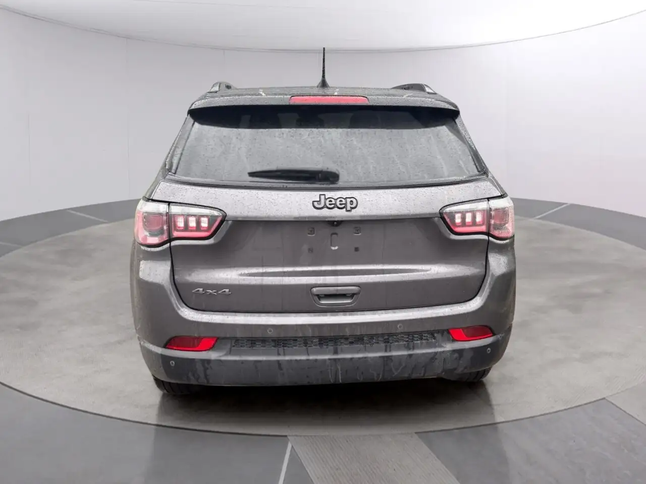 Jeep Compass photo Jeep Compass