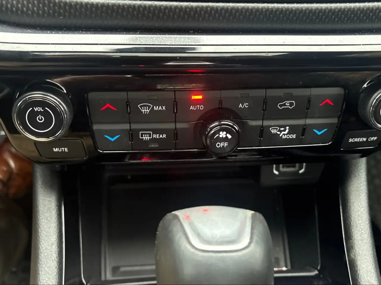 Jeep Compass photo Jeep Compass