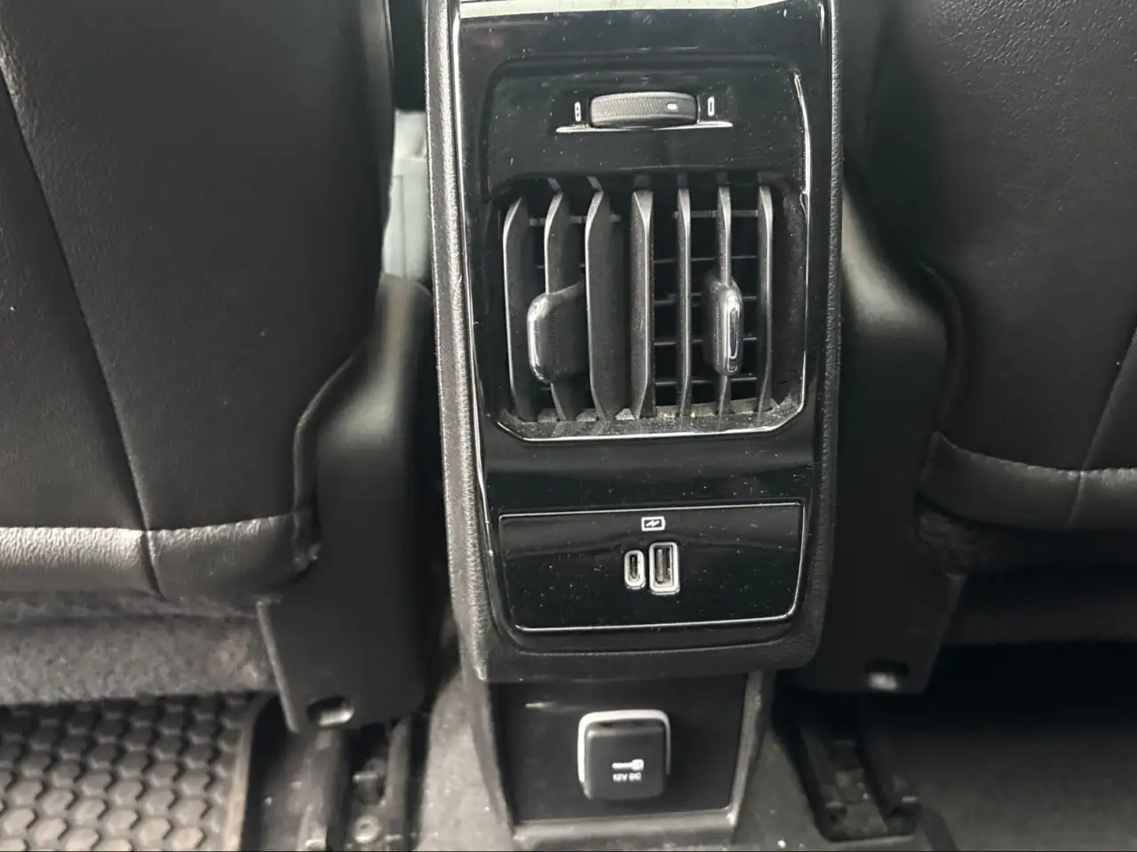 Jeep Compass photo Jeep Compass