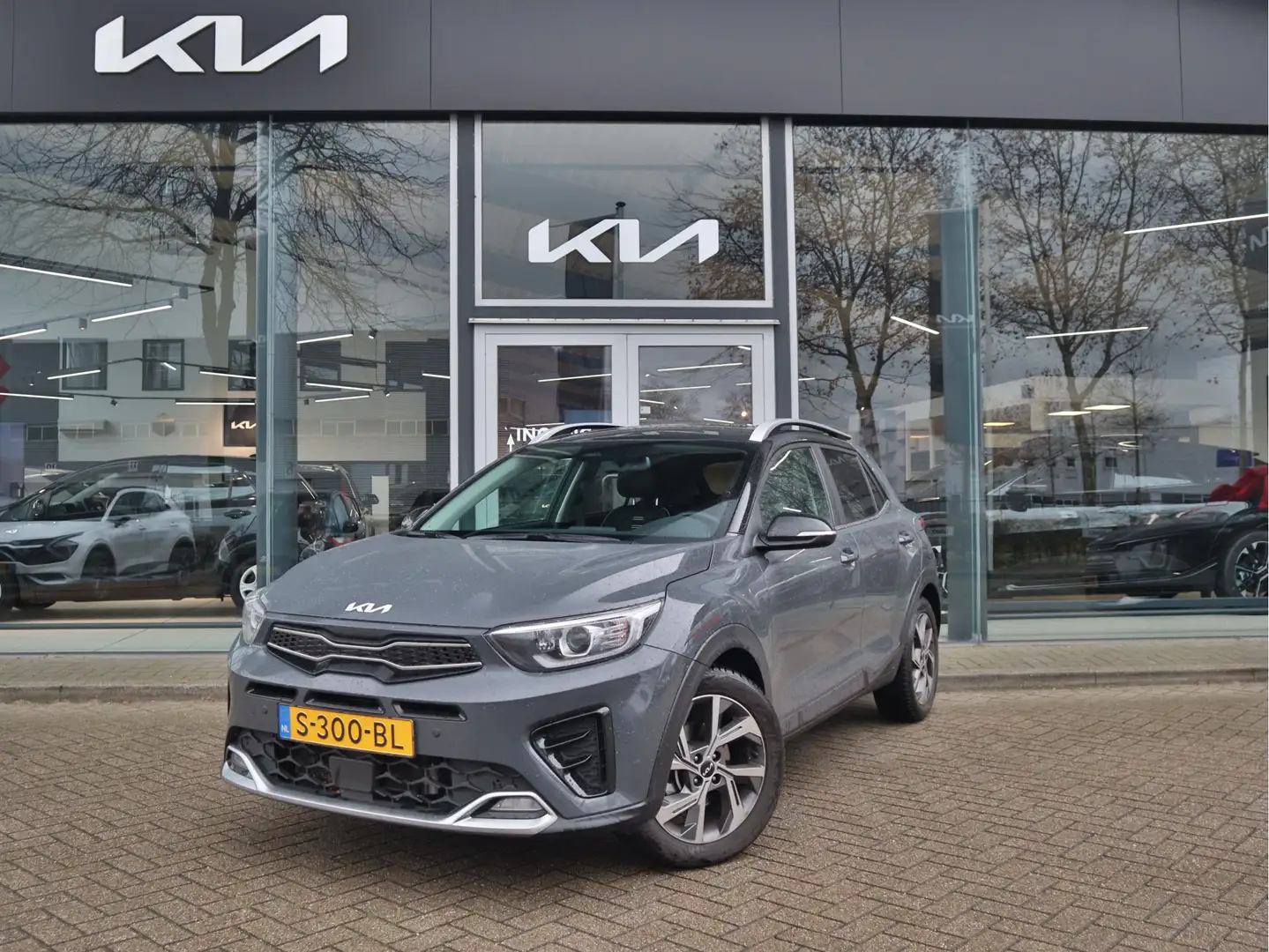 Kia Stonic 1.0 T-GDi MHEV GT-Line DCT7 Automaat Trekhaak | Ap Gris - 1