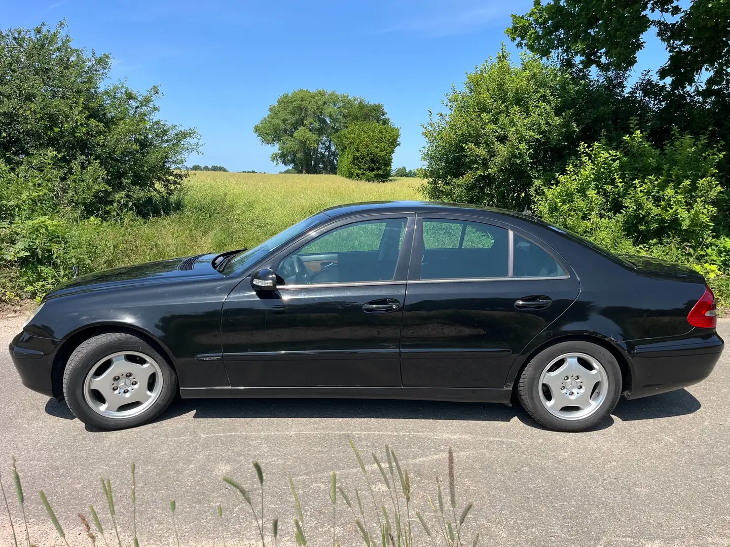 Mercedes-Benz E 220 E 220 CDI Automatik Classic Noir - 2