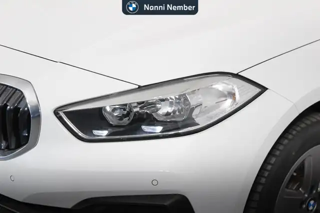 BMW 1 Series view 5