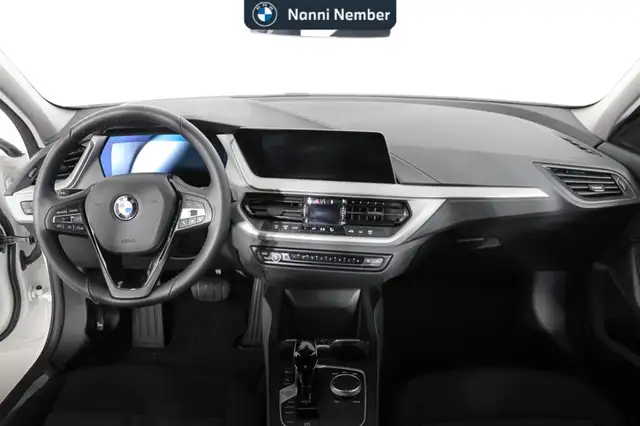 BMW 1 Series view 11