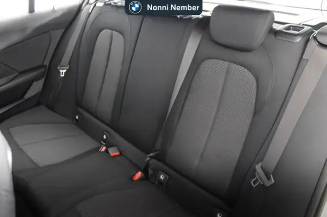 BMW 1 Series view 15