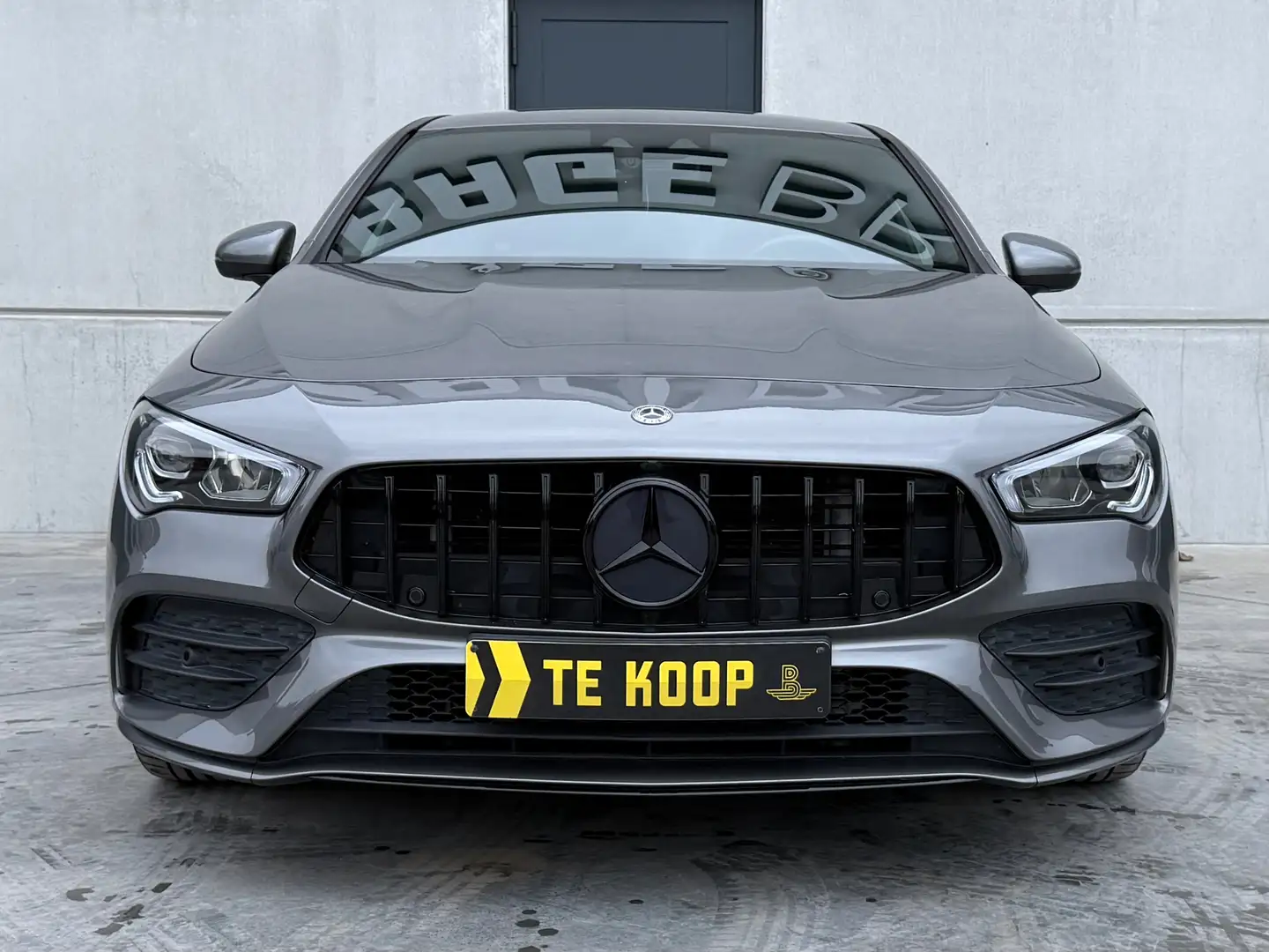 Mercedes-Benz CLA 250 AMG Line*Keyless*Carplay*Led*Nightpack*Camera Grijs - 2