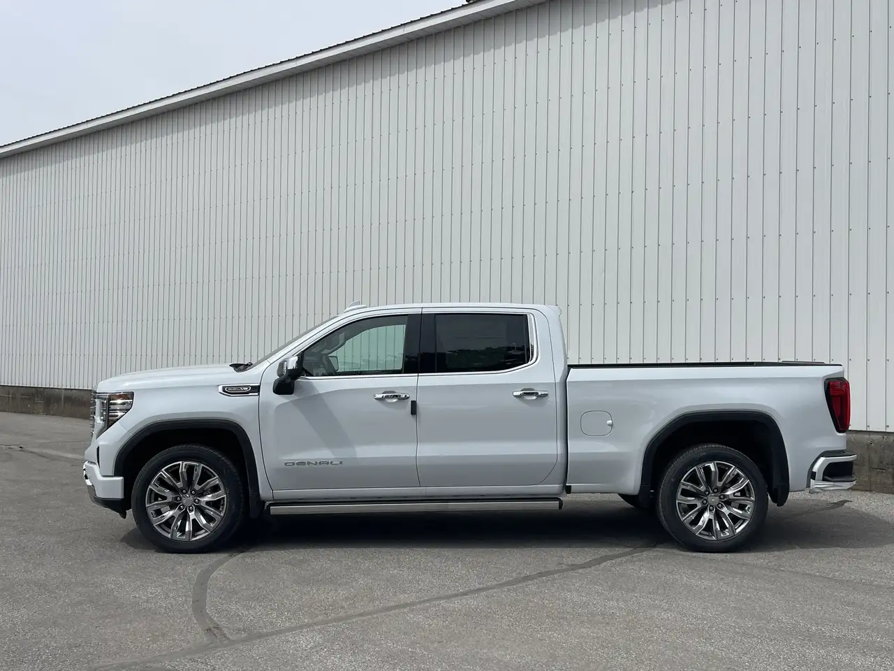 GMC Sierra 1500 снимка GMC Sierra 1500