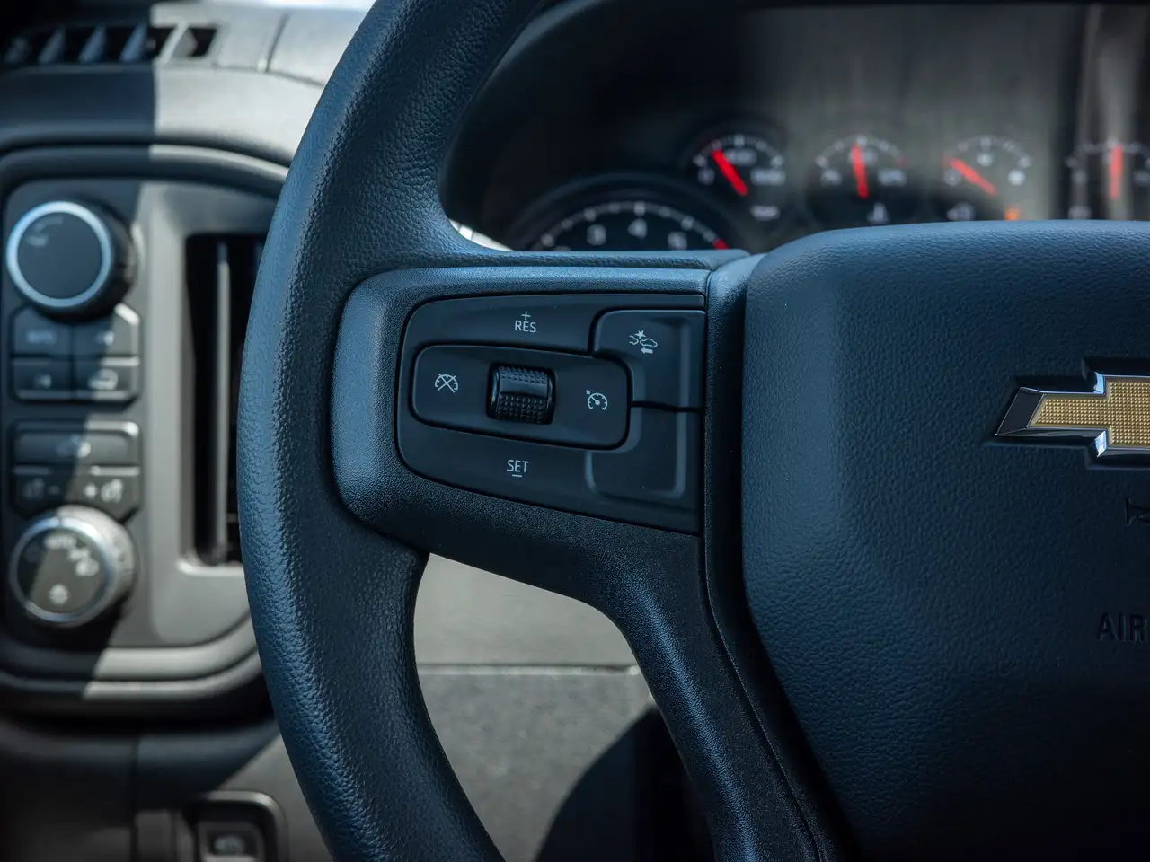 Chevrolet Silverado 1500 снимка Chevrolet Silverado 1500