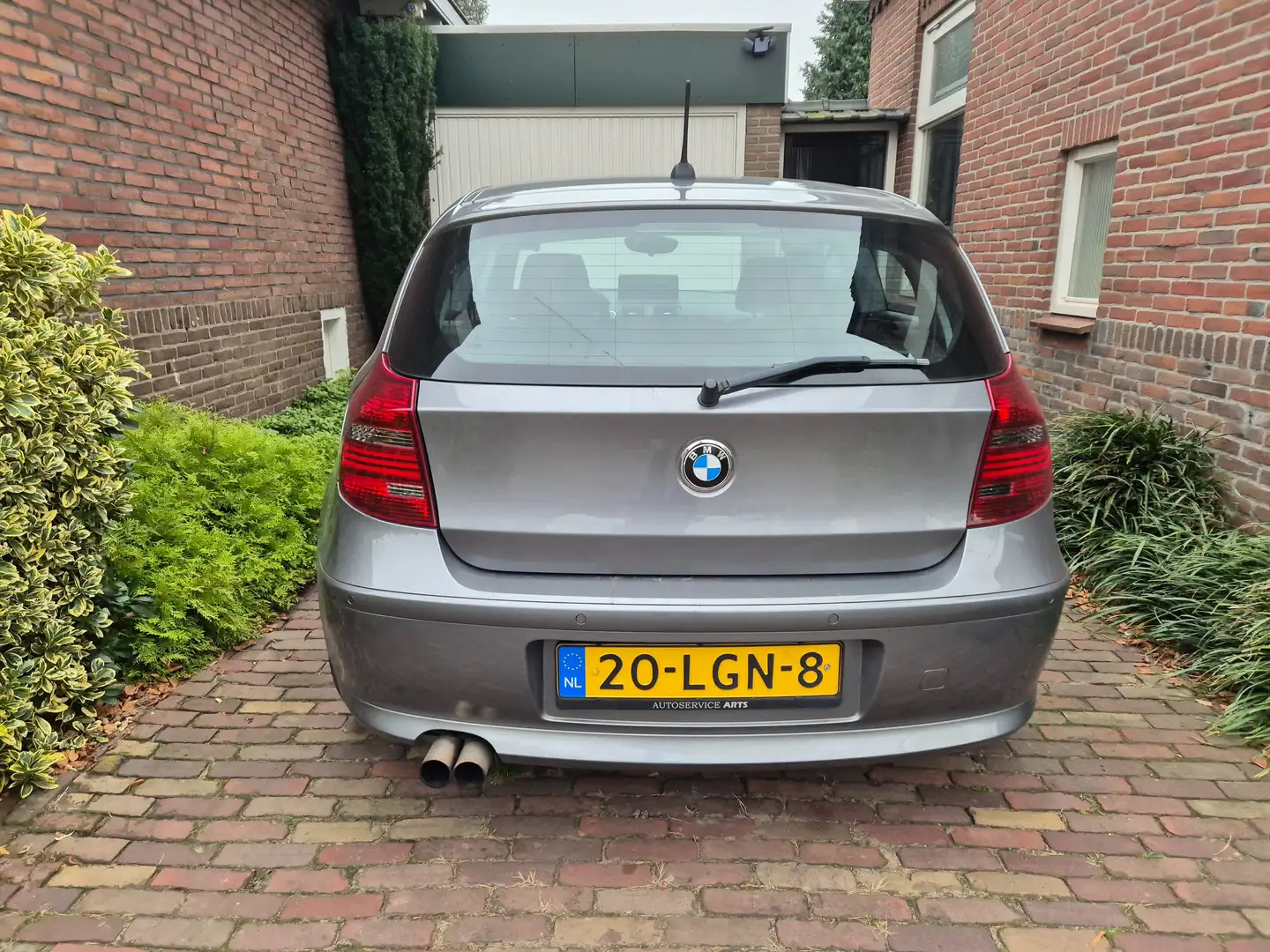 BMW 118 118 Executive Grijs - 2