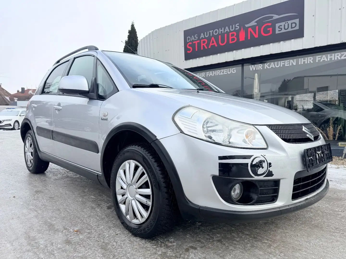 Suzuki SX4 1.9 DDiS 4WD Comfort KLIMA*AHK*EURO4* Silber - 1