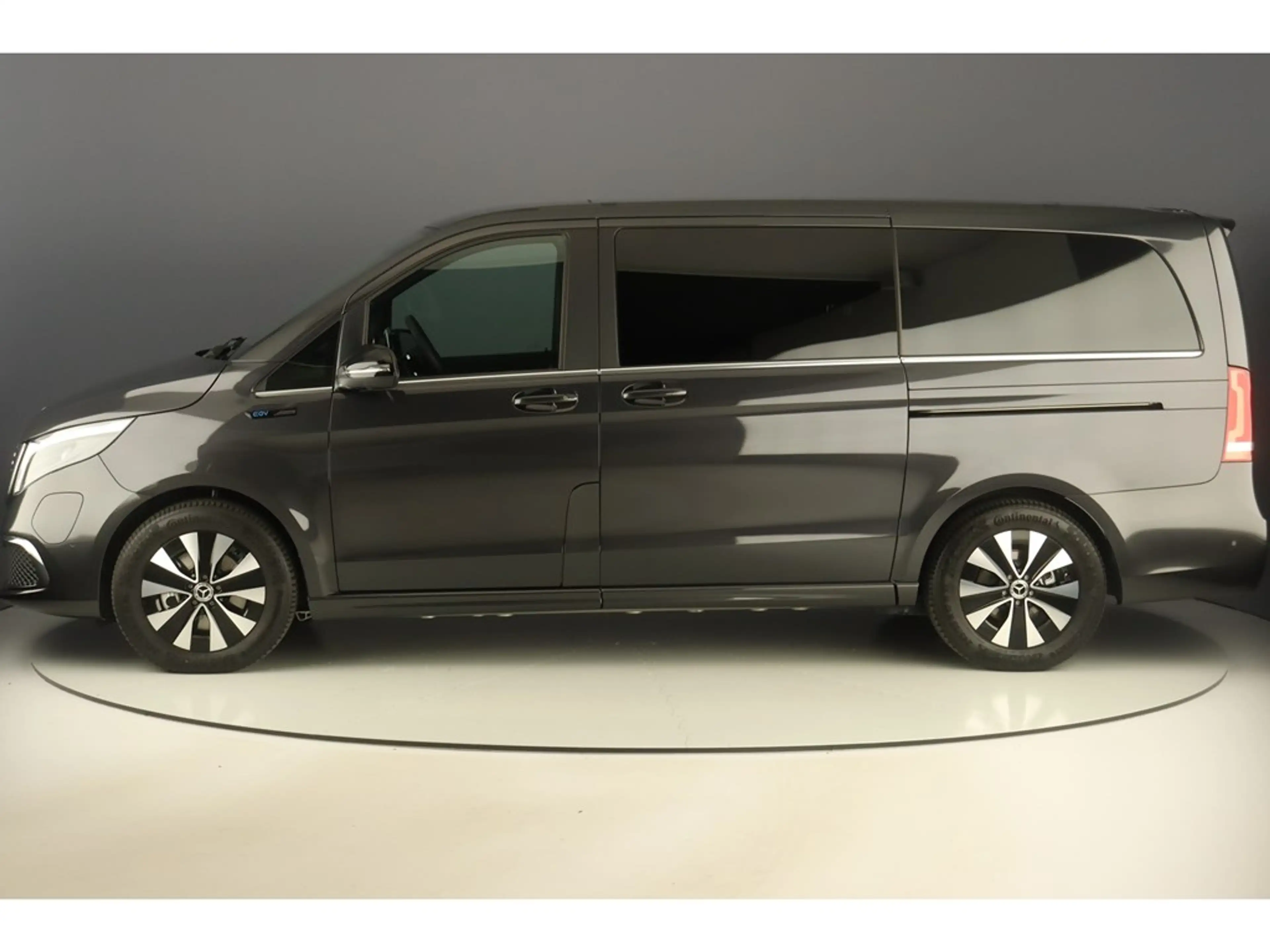 Mercedes-Benz EQV 300 204pk Avantgarde Pack Design — photo 2