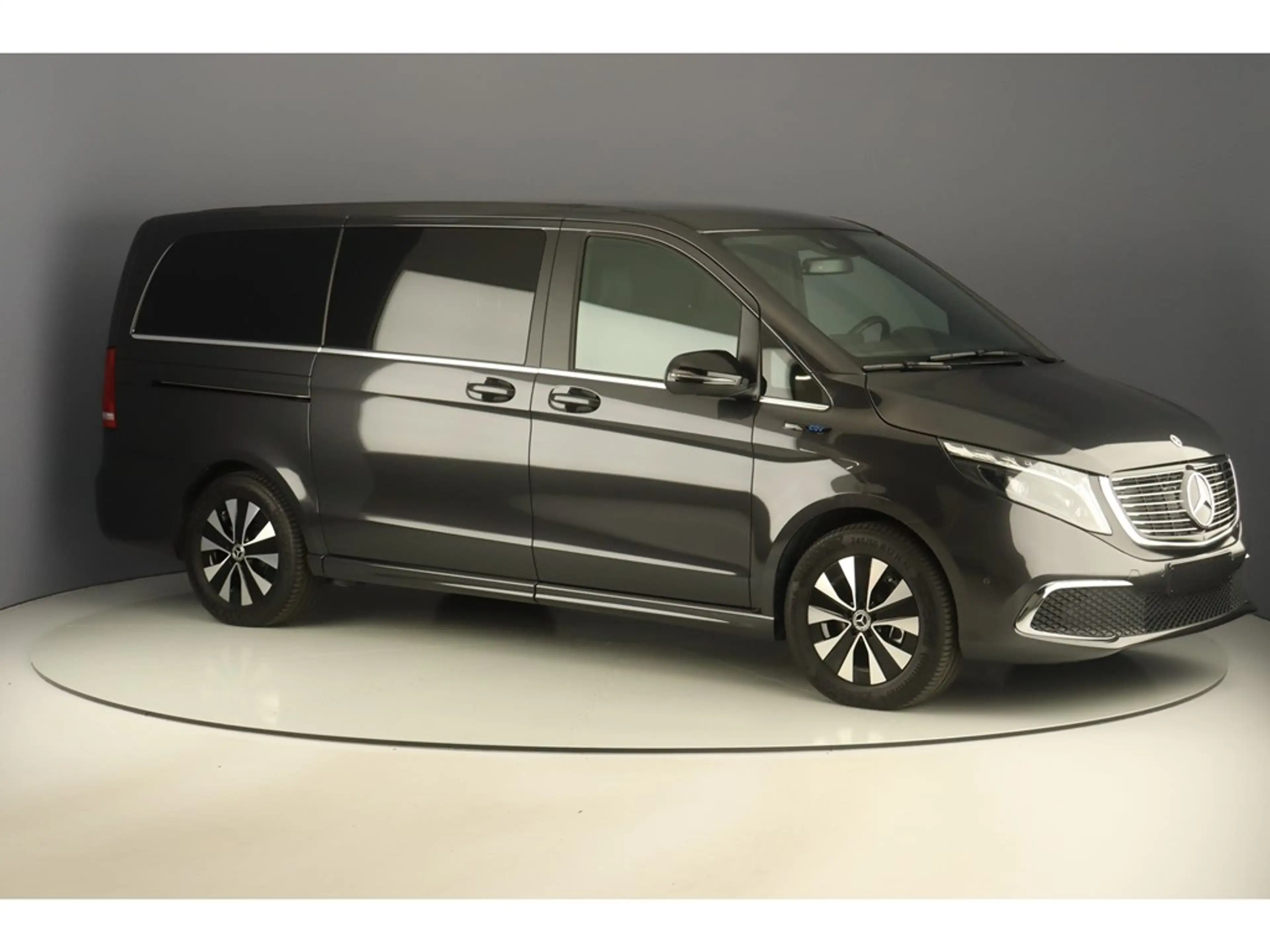 Mercedes-Benz EQV 300 204pk Avantgarde Pack Design — photo 7