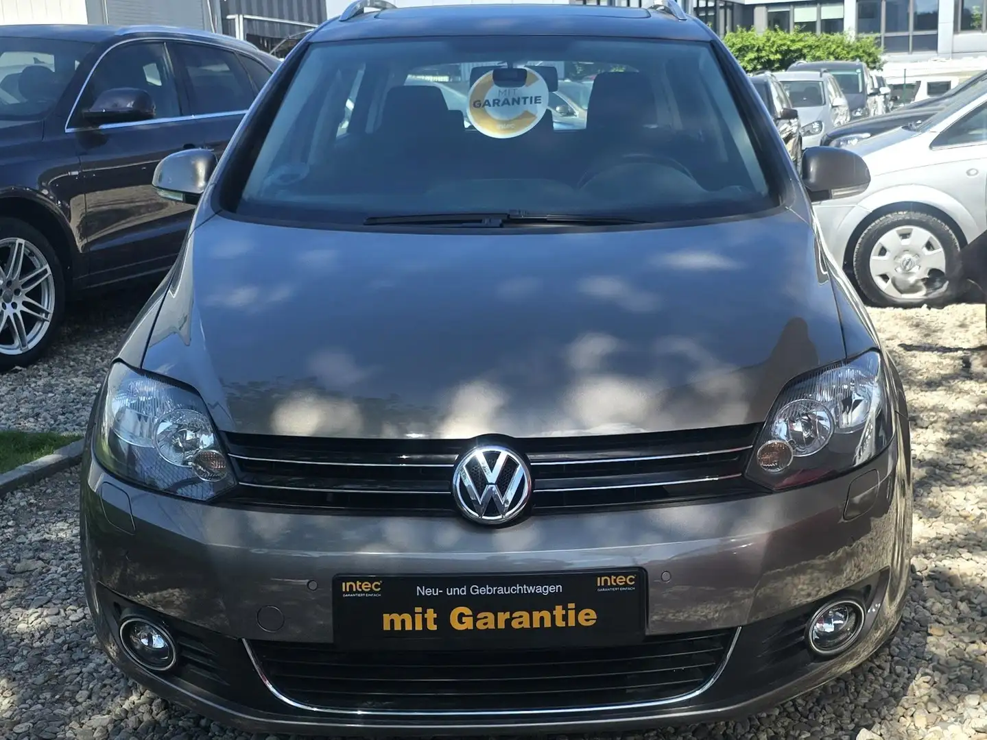 Volkswagen Golf Plus Highline Marrón - 2