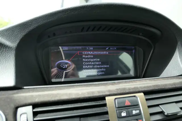 BMW 3 Series view 11