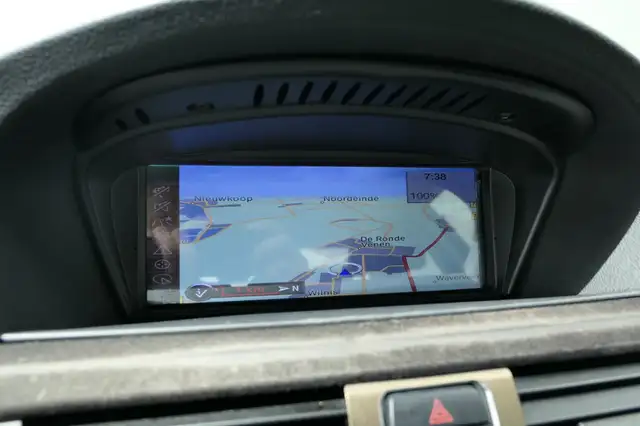 BMW 3 Series view 13