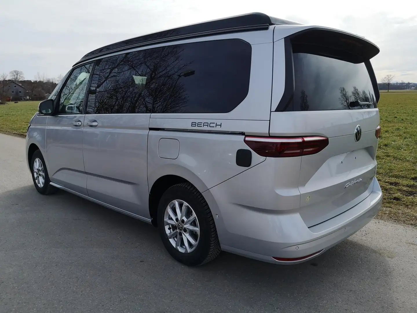 Volkswagen T7 California Beach Camper 2.0TDI DSG GV5 Komfort 110 kW (150... Argent - 2