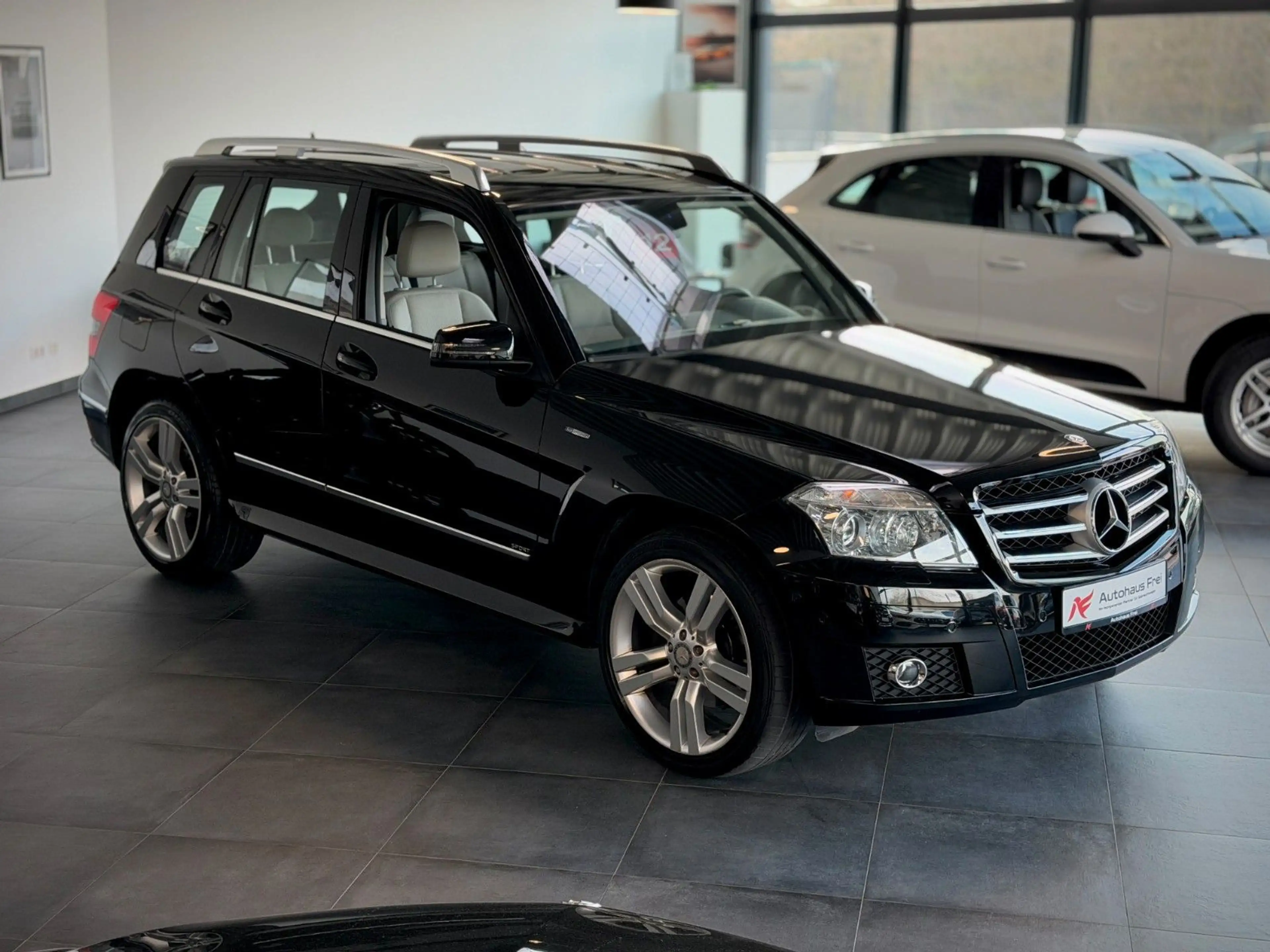 Mercedes-Benz GLK 220 4Matic Sport-Edition*1.Hand*Bi-Xenon*20` — photo 14