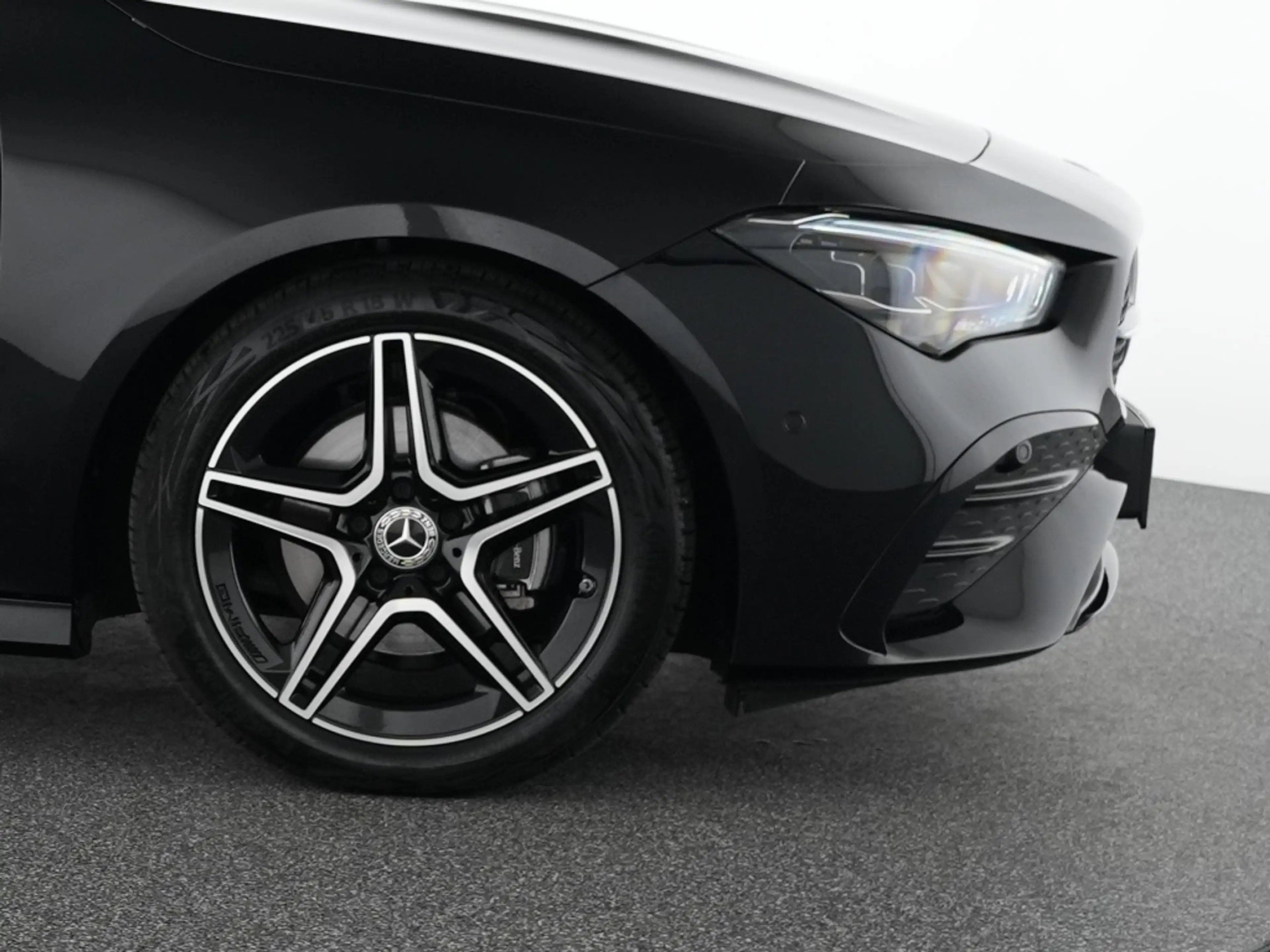 Mercedes-Benz CLA 180 CLA 180 SB Edition AMG Advanced+ Night Pano 360° — photo 6
